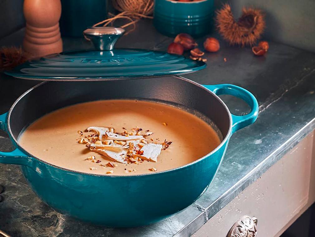 Kremet suppe med rørsopp og kastanjer