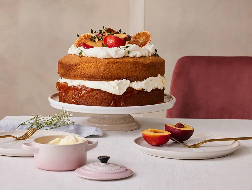 Victoria Spongecake med fersken og aprikos