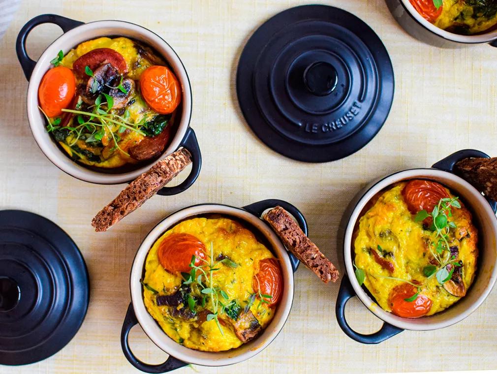 Frokost-frittatas (ovnsbakt omelett)