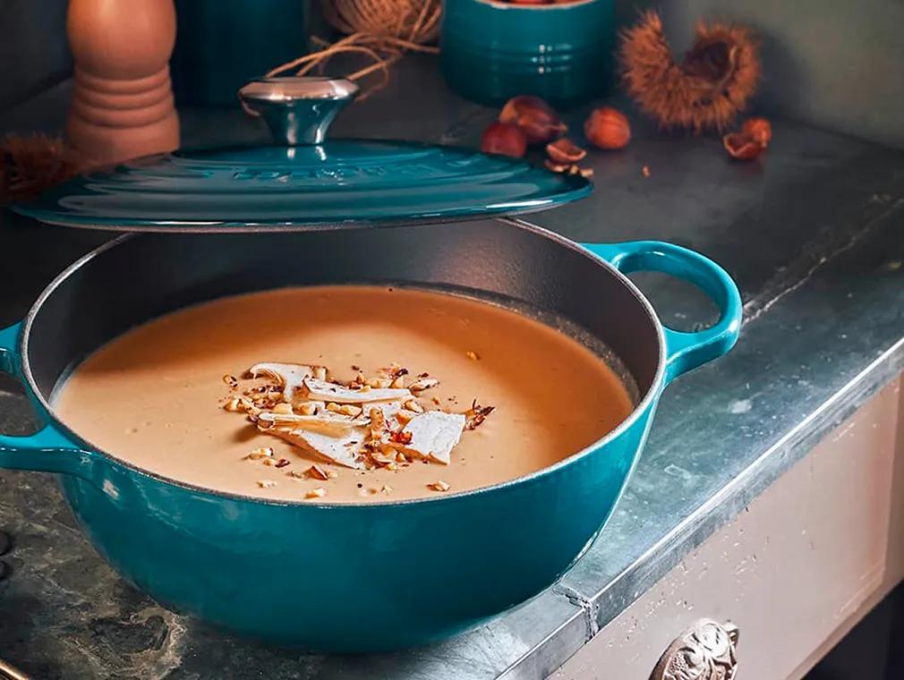Kremet suppe med rørsopp og kastanjer