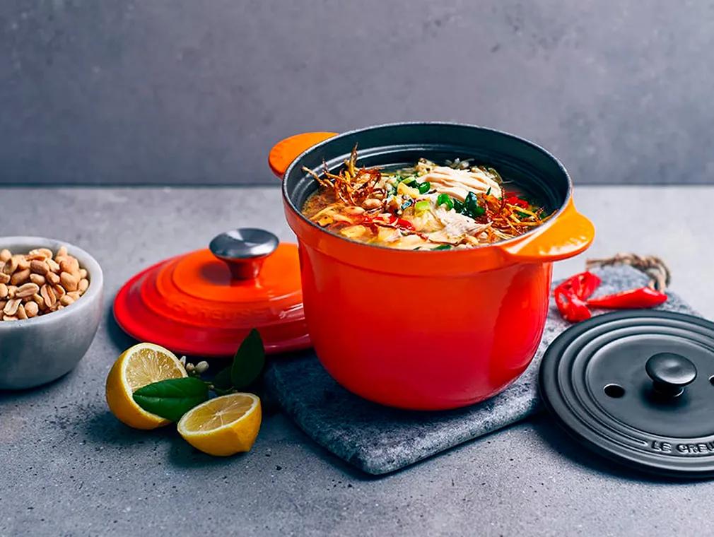 Krydret kyllingsuppe med brun ris og purreløk