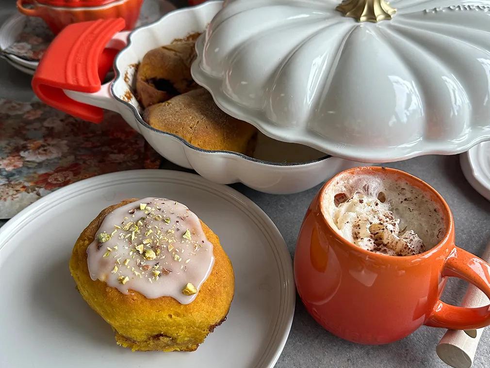 Glutenfrie pumpkin spice-gresskarboller