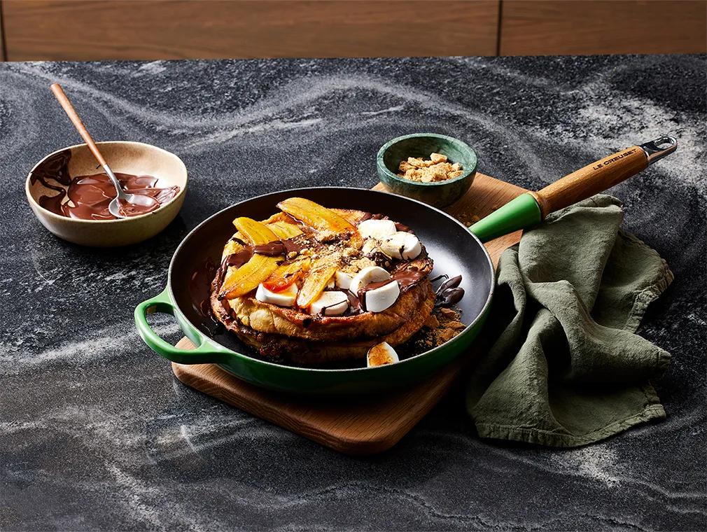 French toast med karamelliserte bananer og S'mores